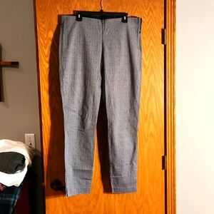 Women's Old Navy skinny pants, size 16 tall black and white herringbone pattern